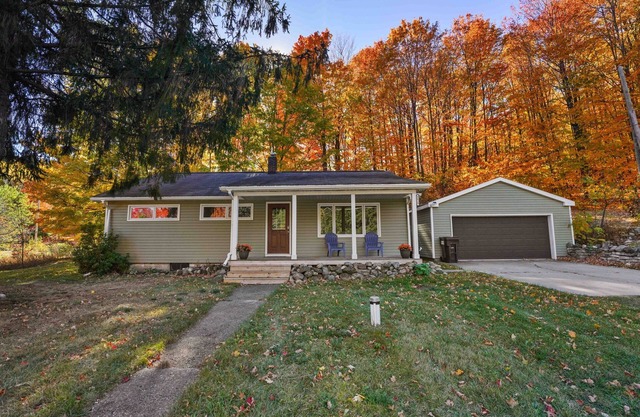 Cozy Home in Wine Country - Wine Season Open!