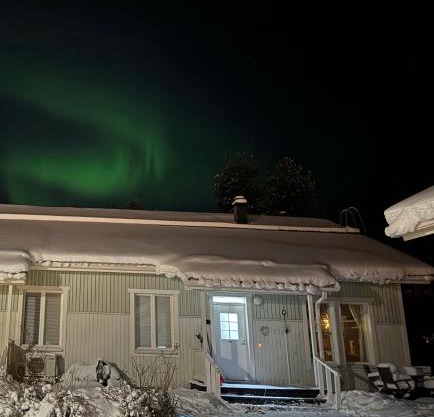 Cozy home near Santa