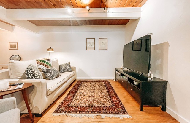 Cozy Jackson Condo in Town