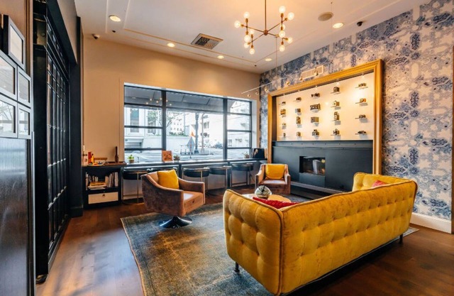 Cozy King | Elegant Ambiance + Premium Amenities
