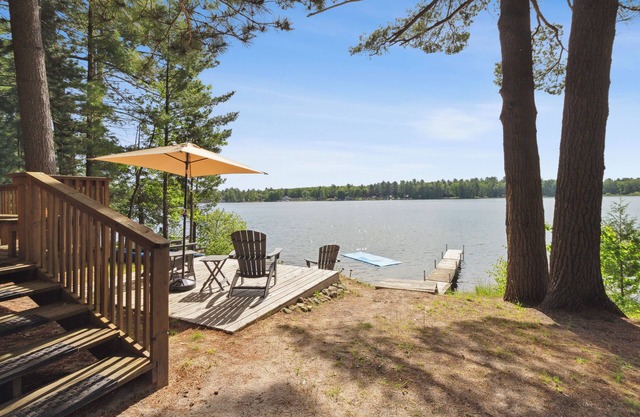 Cozy Lakefront Cabin in Lewiston – Perfect for Fall & Winter Getaways