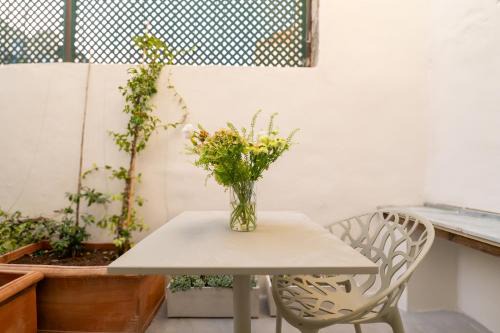 Cozy Lisbon Flat with Terrace