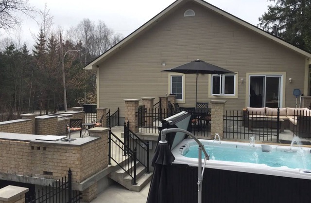 Cozy Mont-Tremblant Chalet - Quebec, Canada
