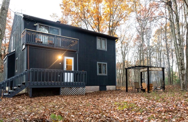 Cozy Mountain Top Cottage! Unique Poconos Lake House with Fire Pit!