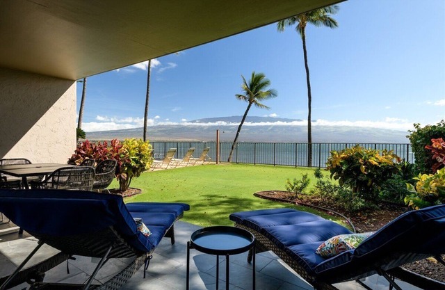 Cozy Oceanfront Retreat - Direct Beach Access