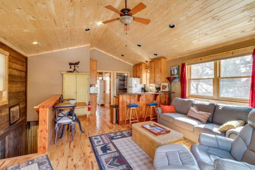 Cozy Ouray Hideaway Mountain Views, Steps to Main