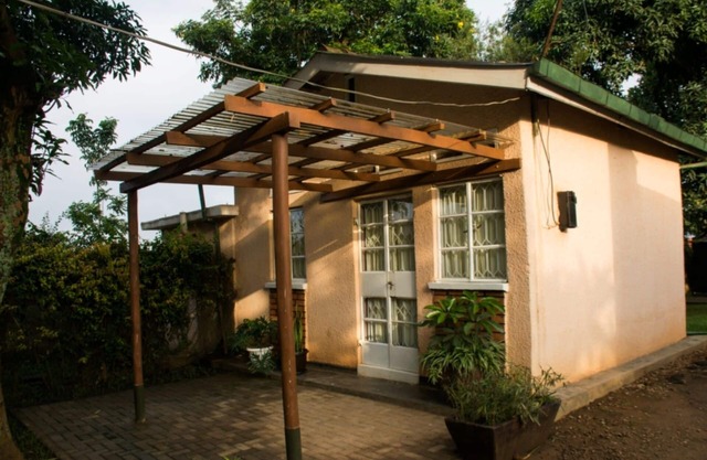 Cozy Pavilion with Garden in Kampala, Naalya