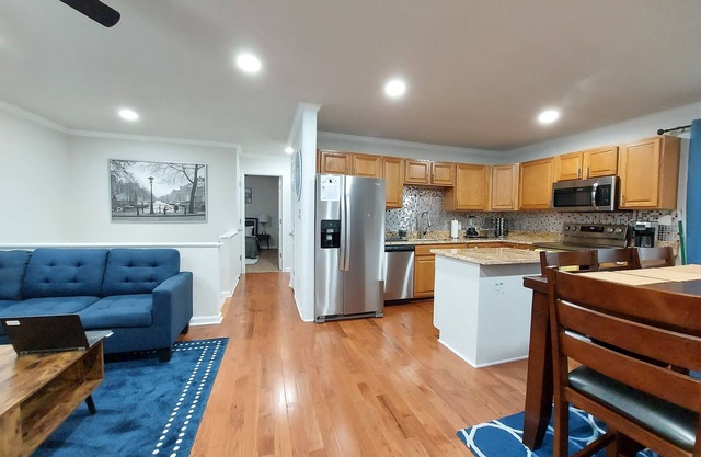 Cozy Renovated 4 Br 2 Bath Split Foyer House