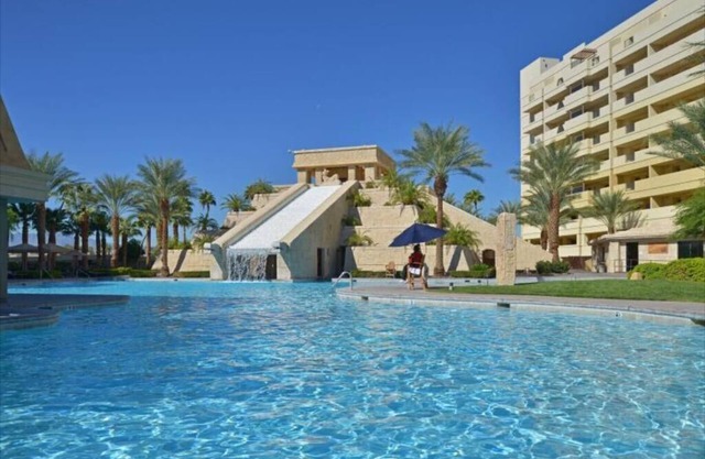 Cozy resort in vibrant Las Vegas with AC, WiFi, fitness room