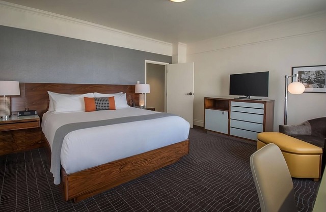 Cozy Retreat | 4 Units | Near Art Museum