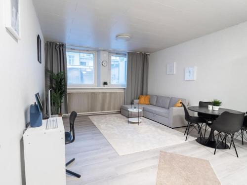 Cozy roomy studio flat next to tram stop @ Kallio