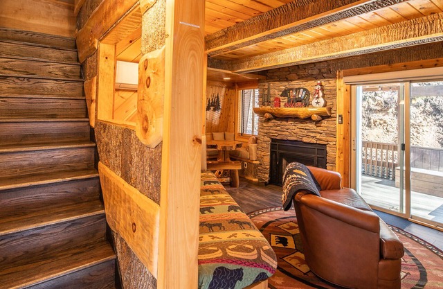 COZY-RUSTIC-CABIN FOR TWO-BANNER ELK/SUGAR MTN 1/1