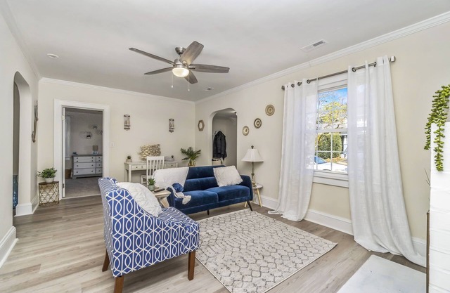 Cozy Safe Coastal Cottage 1.8 Mi from Hospitals Near Base + ODU
