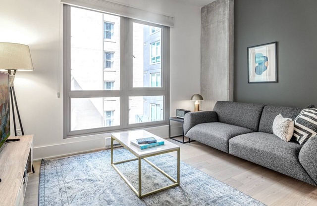 Cozy SoMa 1BR w/ W/D & Lounge near Muni, by Blueground