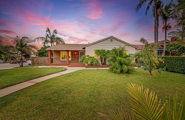 Cozy, spacious 4B4B house with high-speed internet near Disney