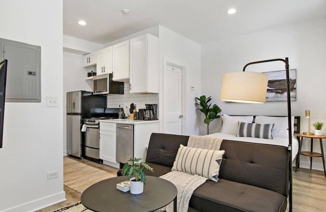 Cozy Studio Apt with In-Unit Laundry and Wi-Fi!