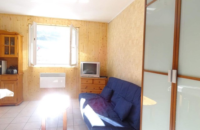 Cozy Studio for 4 in Arette, Near Ski Slopes with Free Parking