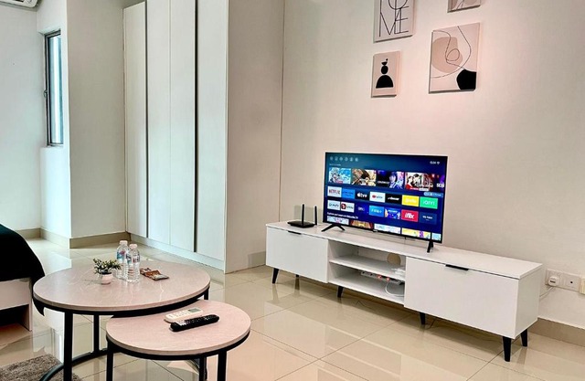 Cozy Studio Galleria Equine Park ,KLIA, MRT, AEON, FOOD STREET