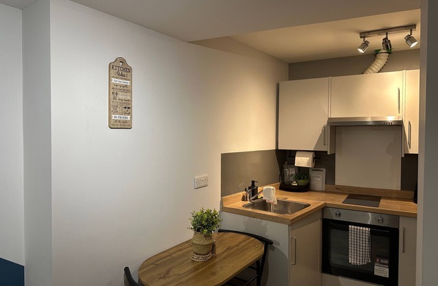 Cozy Studio In The City Centre by Luxesuites