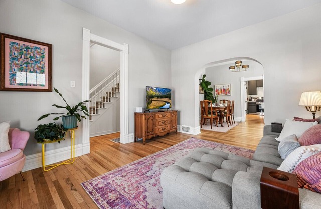 Cozy Victorian | King Bed, Private Yard, Walk to SoBo Restaurants
