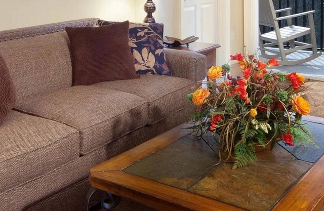 Cozy Villa Nestled at the Foot of the Smokies located downtown Gatlinburg