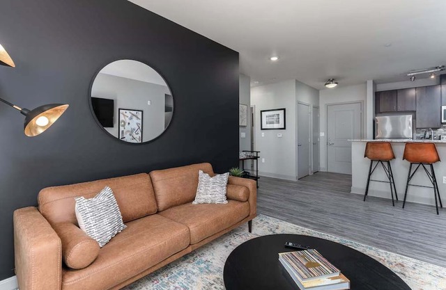 CozySuites at the Banks gym, pool 14