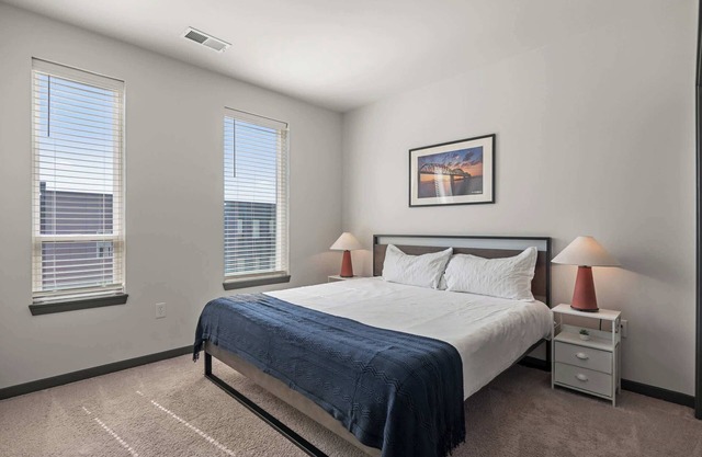 CozySuites Ayr | parking, pool, gym #05