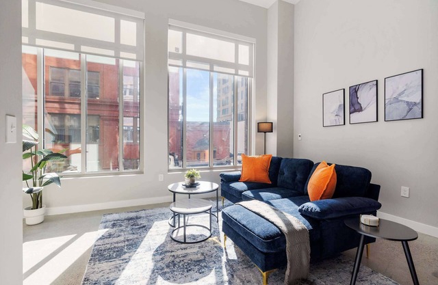 CozySuites Modern 3BR OTR District #17