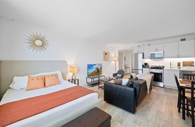 CozySuites Modern Studio Condo at Showboat #26