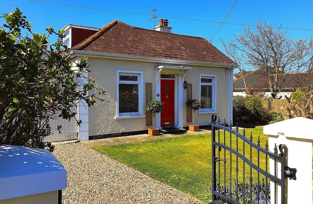 Crayfish Cottage 2 min drive to the beach: Autumn and Xmas stays booking now!