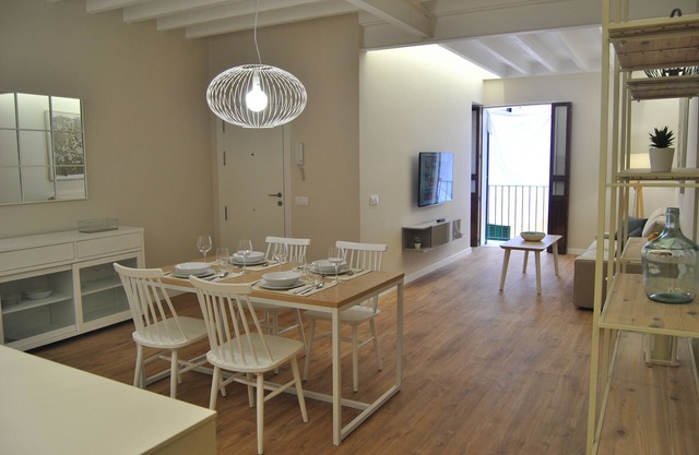 Cream Homes La Rambla, Accommodation INTERIOR TOURISM