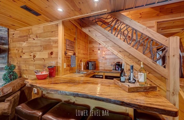 Create Memories! Near Blue Ridge Lake*Hot Tub*Game Room*Firepit