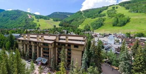 Creekside 2 Bedroom Condo In Vail Village Near Covered Bridge