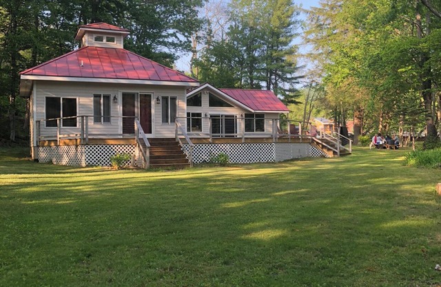CREEKSIDE CATSKILL MOUNTAIN RETREAT. with weekly discounts.