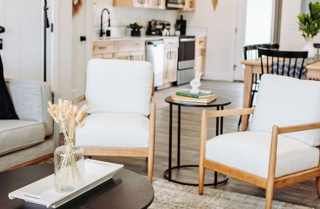 Creekside Rentals Aspen- views, hot springs, and space!