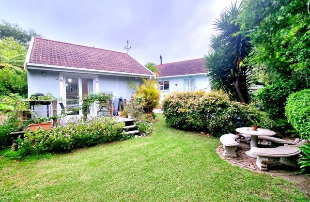 Crescent cottage