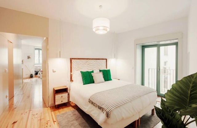 Cristelo 1 Bed next to River