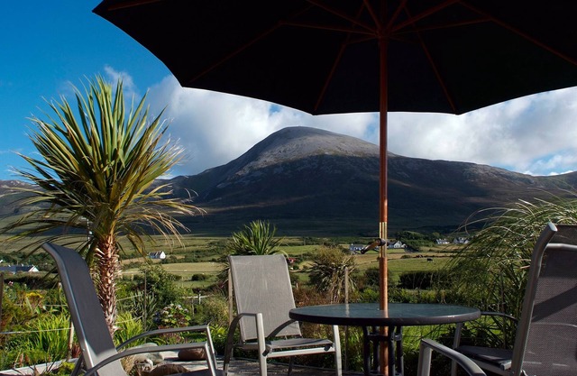 Croagh Patrick Apartment - self-catering for 2 on Bertra Strand, Westport, Mayo