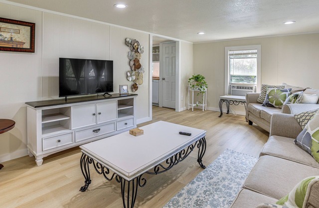 'Crosby Huffman Hideaway' Serene Escape w/Yard