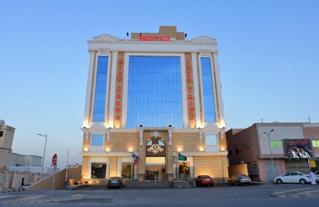 Crown City Hotel -فندق كراون ستي
