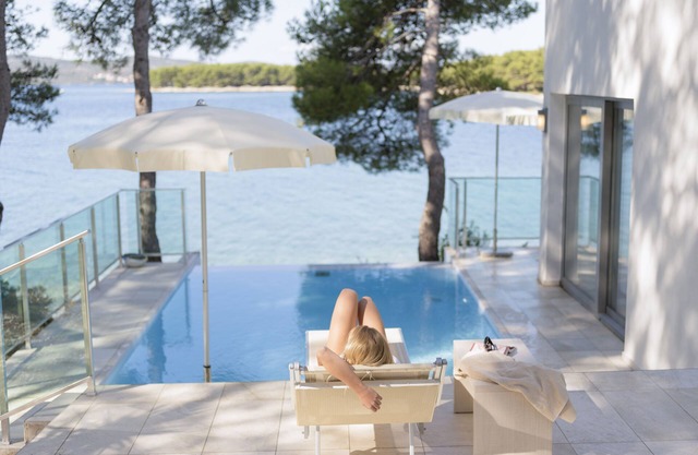 Crvena Luka Resort