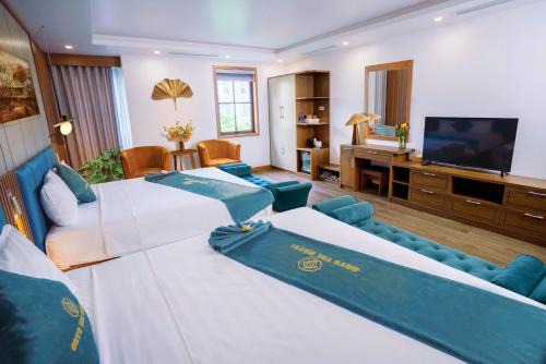 Crystal Holiday Ha Long Hotel