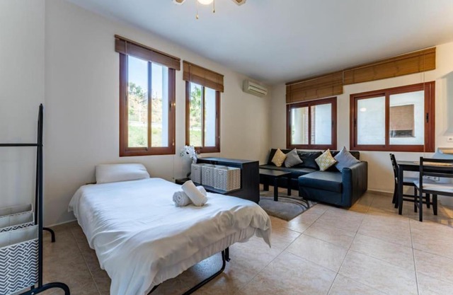 CT 144 - La Cala Boulevard - Studio I