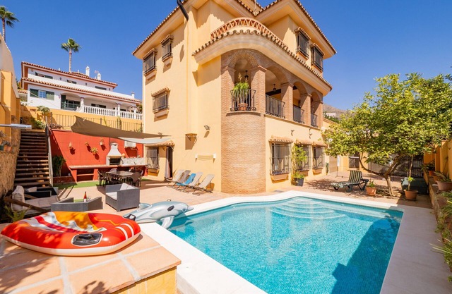 Cubo's La Era House Benalmadena Pueblo/piscina privada/familiar