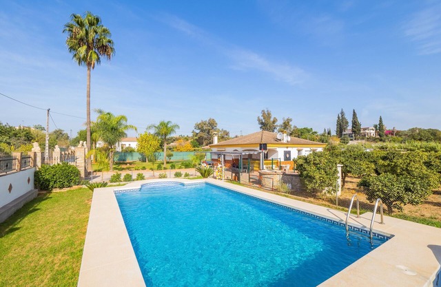 Cubo's Sporting Villa Paloma/family/free wifi/private pool