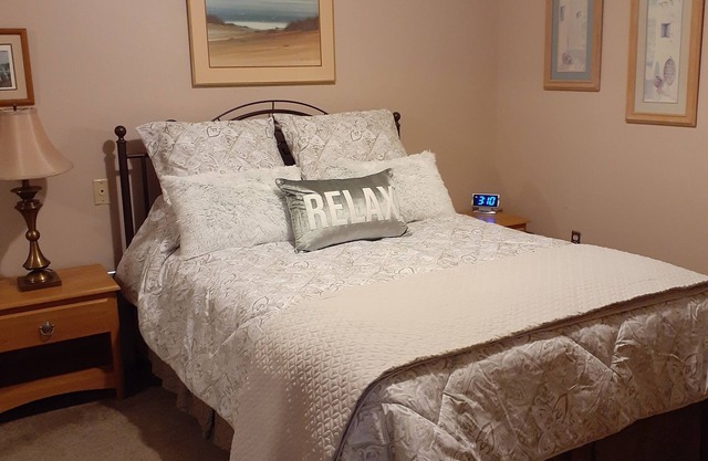 CURRENTLY AVAILABLE FOR NOVEMBER/DECEMBER 2025 Clean, quiet home Apache Junction