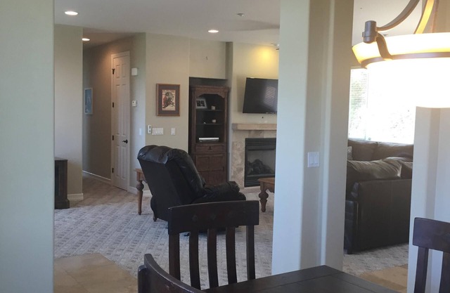 Custom Home in Quiet Neighbord in Tranquil San Diego County!