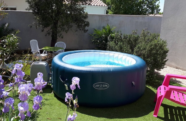 Cute apartment with Jacuzzi and private garden