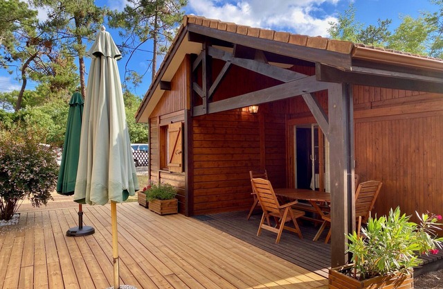 Cute chalet with garden, in an ideal beach and center location