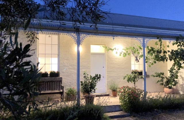 Cute Cottage, Cute Town, Central to Historical Gold Rush Towns